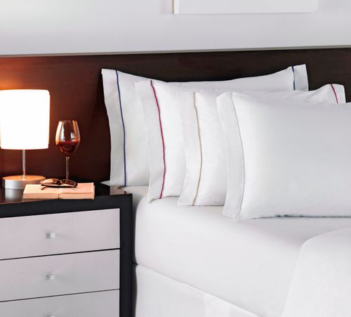 Fronha com Friso 050x070 cm 100% Algodão 260 Fios Safira